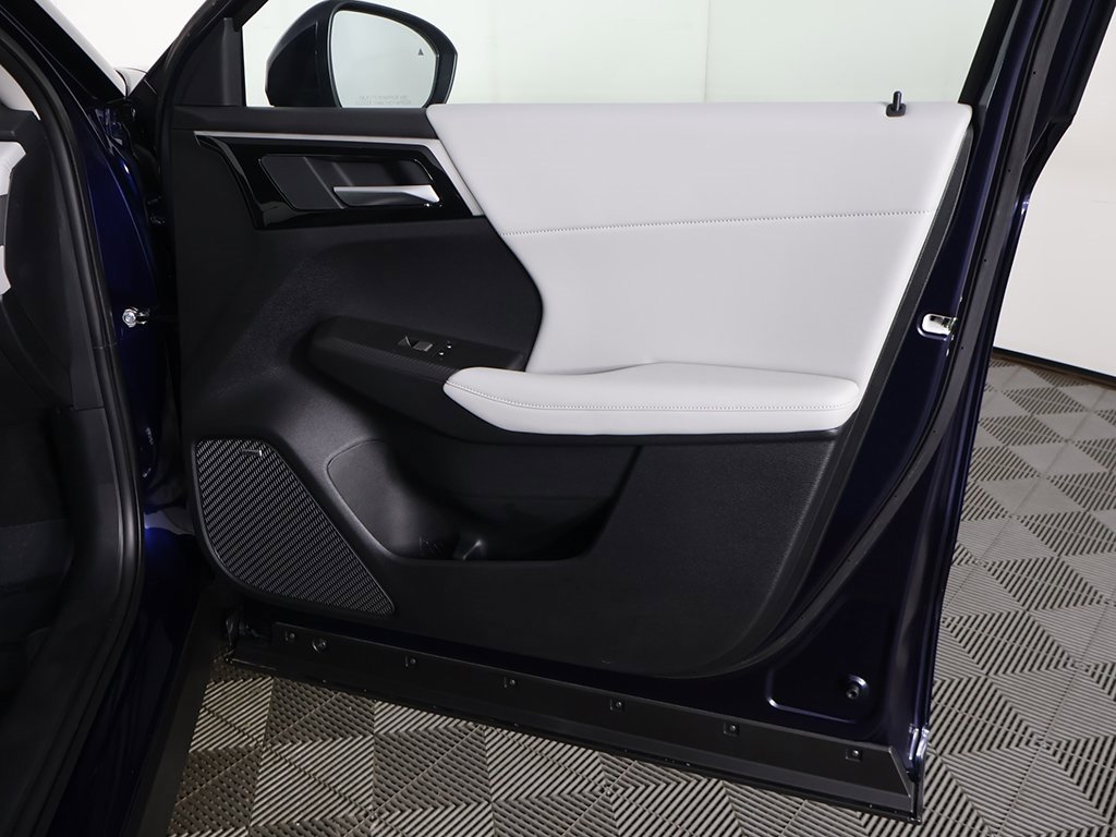 New 2025 Mitsubishi Outlander SE image 26