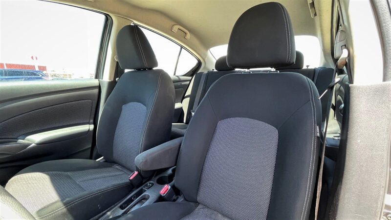 Used 2018 Nissan Versa SV FWD image 10