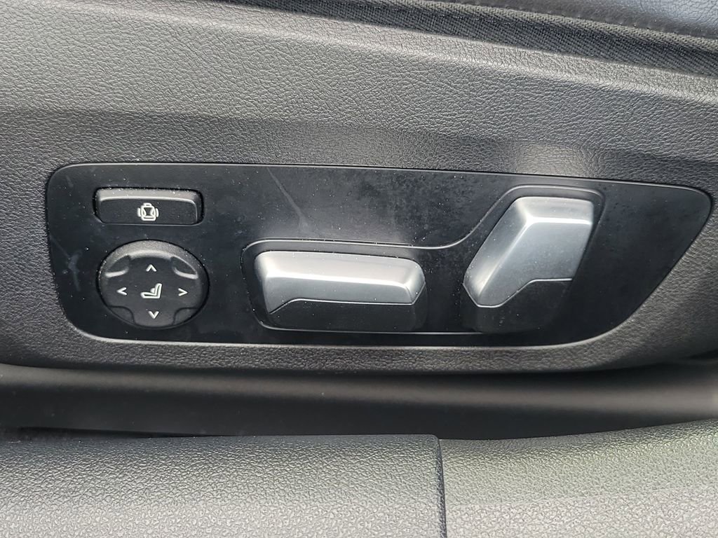 Used 2023 BMW M850i Gran Coupe xDrive w/ M Sport Professional Package image 22