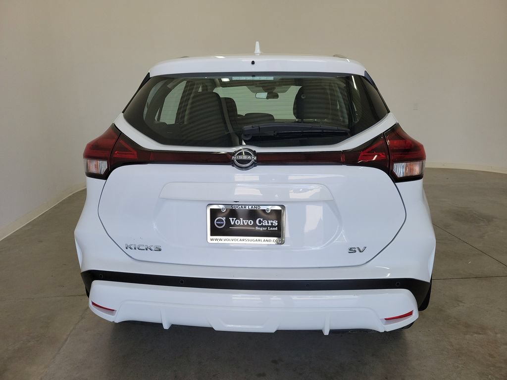 Used 2023 Nissan Kicks SV FWD image 6