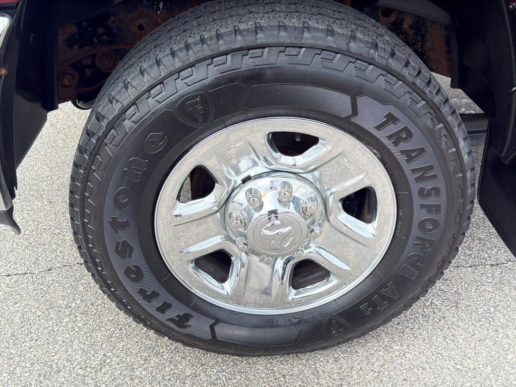 Used 2018 RAM 3500 SLT w/ Luxury Group AWD/4WD image 9