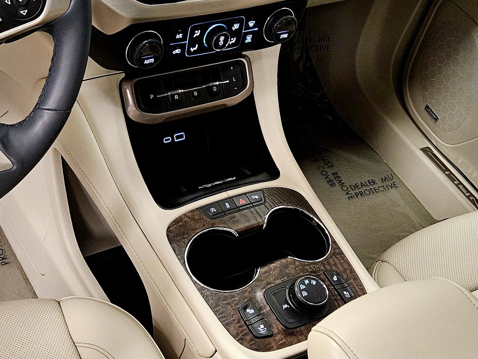 Used 2023 GMC Acadia Denali AWD/4WD image 47