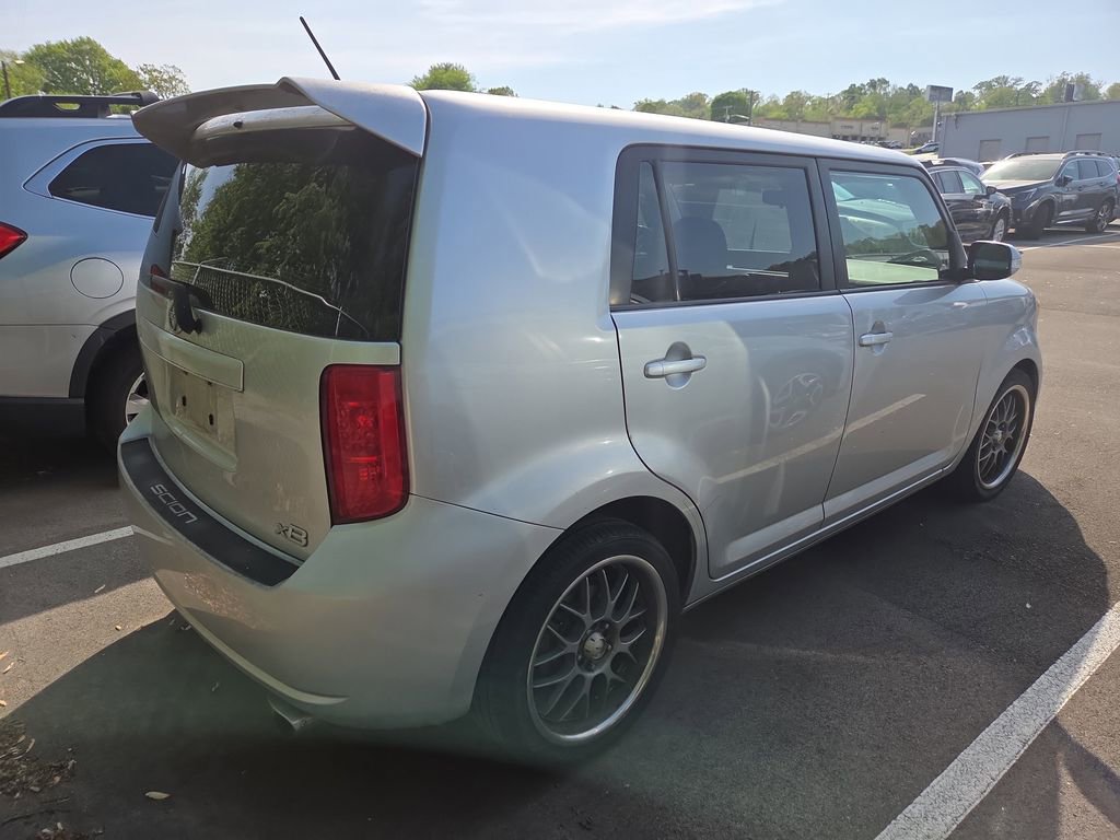 Used 2010 Scion xB FWD image 4