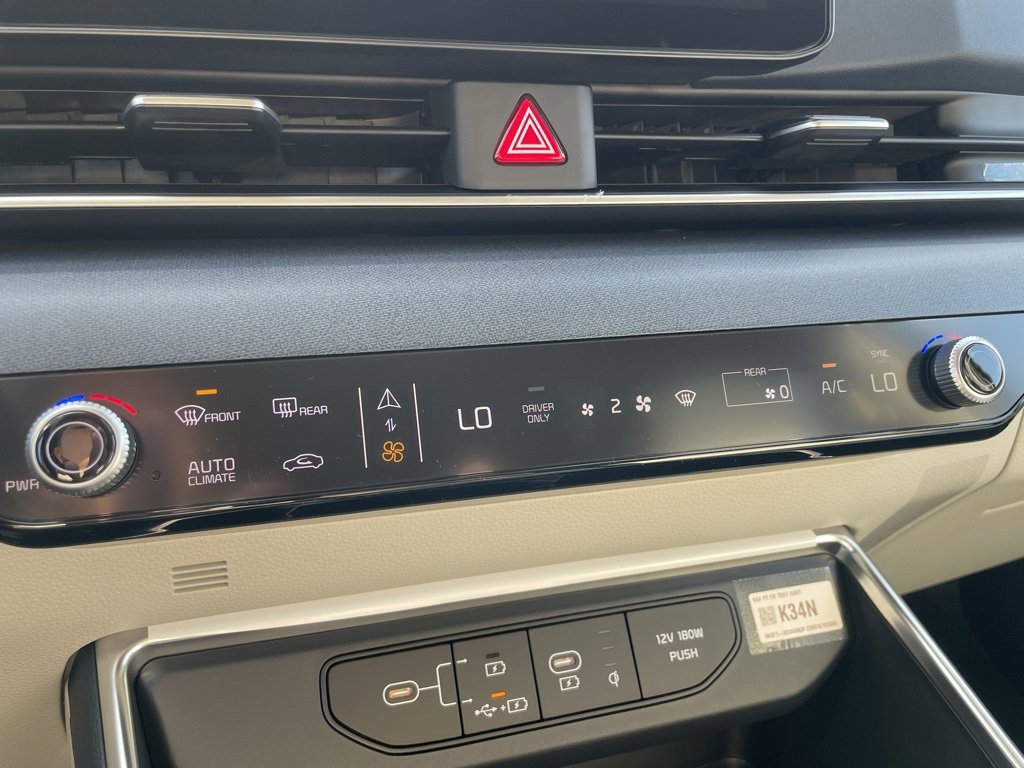 New 2026 Kia Carnival EX image 16