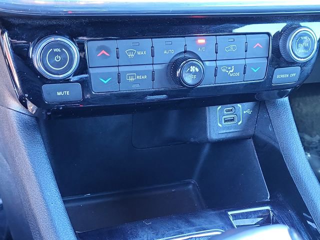 Used 2023 Jeep Compass Limited image 14