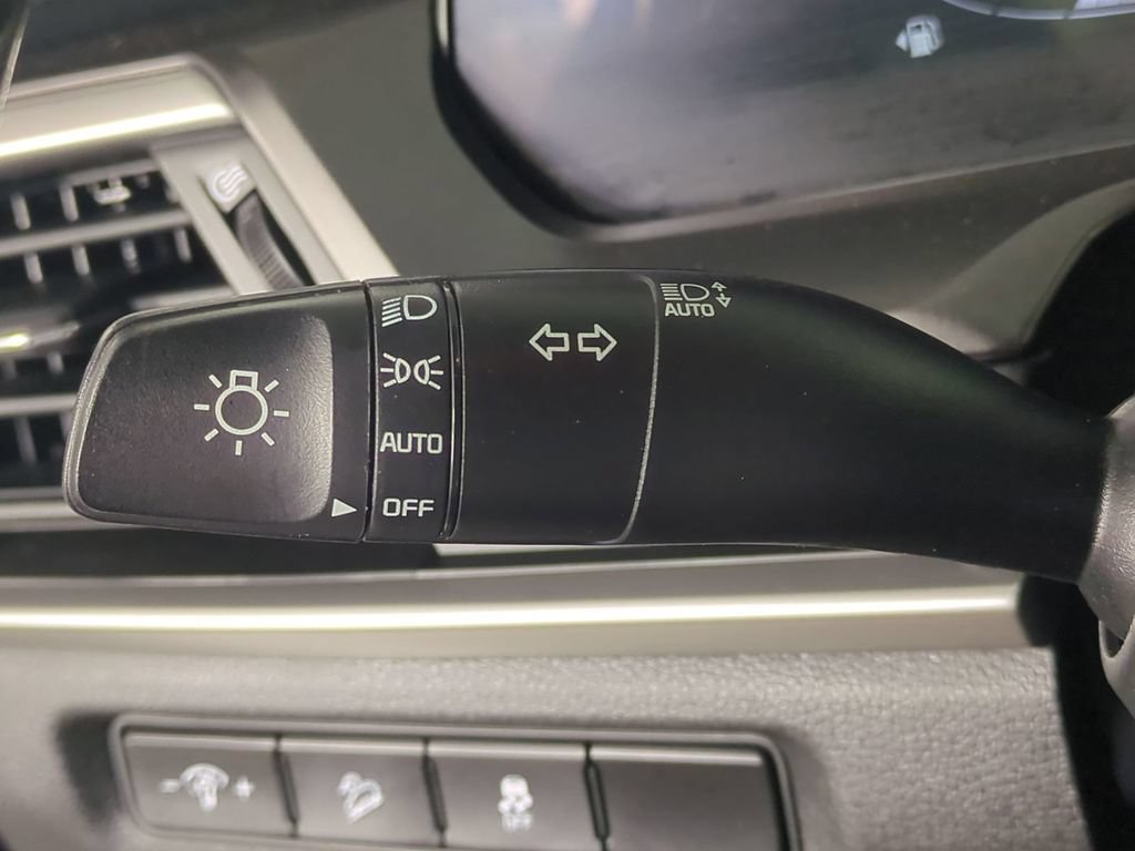Used 2023 Kia Telluride S AWD/4WD image 32