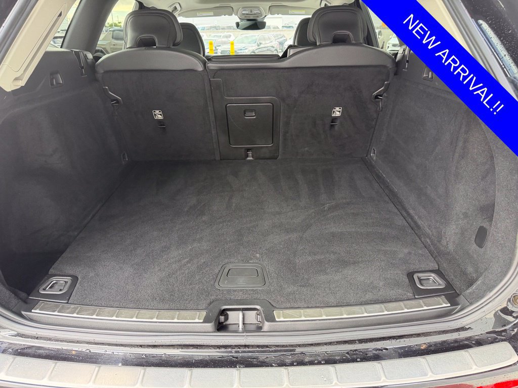 Used 2023 Volvo XC60 B5 Plus w/ Protection Package Premier FWD image 7