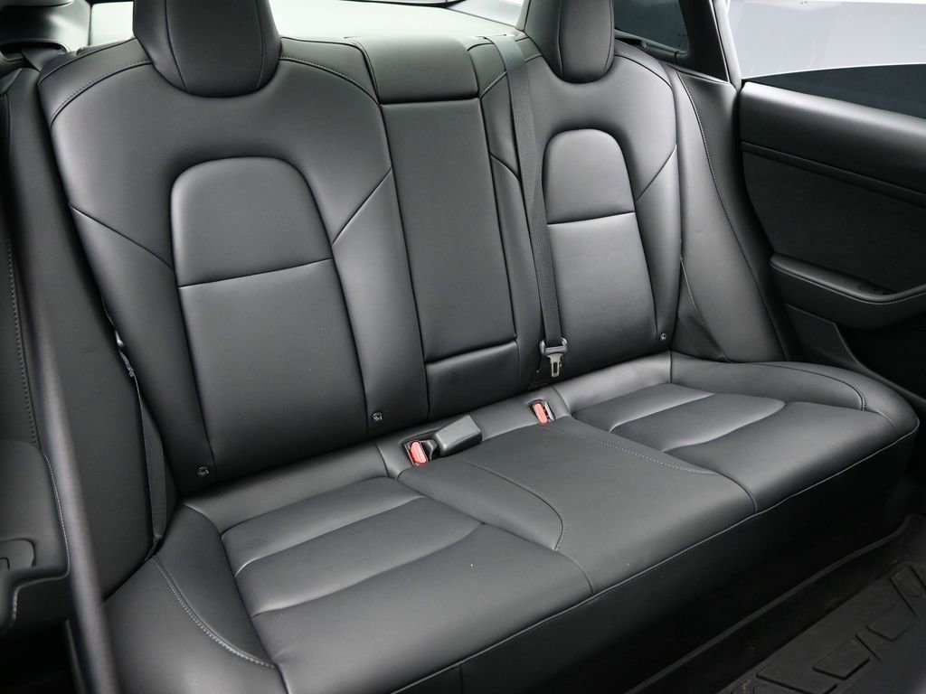 Used 2023 Tesla Model 3 Standard Range image 33