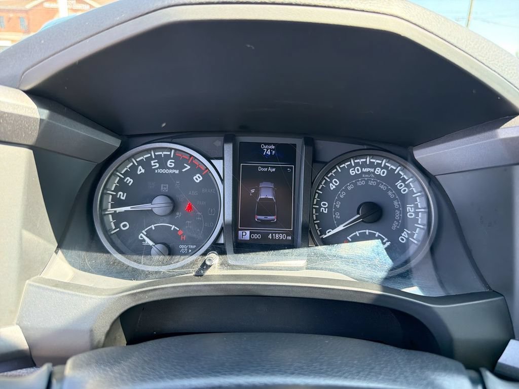 Used 2021 Toyota Tacoma TRD Off-Road AWD/4WD image 22