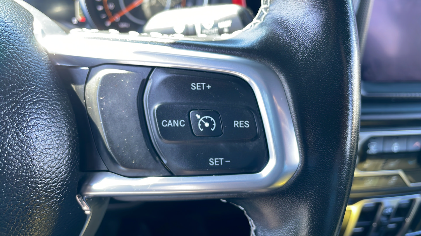 Used 2022 Jeep Gladiator Overland w/ Cold Weather Group AWD/4WD image 25