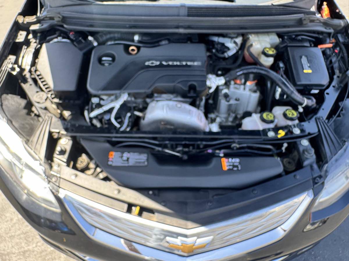 Used 2017 Chevrolet Volt Premier w/ Driver Confidence II Package FWD image 20