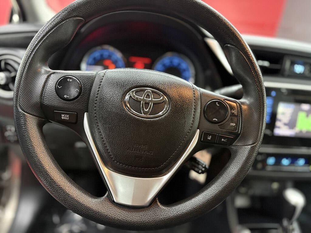Used 2017 Toyota Corolla LE FWD image 14