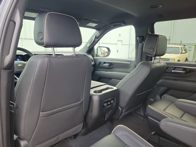 Certified 2025 Chevrolet Suburban Premier RWD image 13