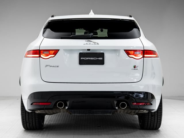Used 2018 Jaguar F-PACE S image 32