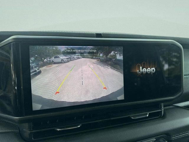 Used 2024 Jeep Wrangler Unlimited Rubicon 4xe image 9