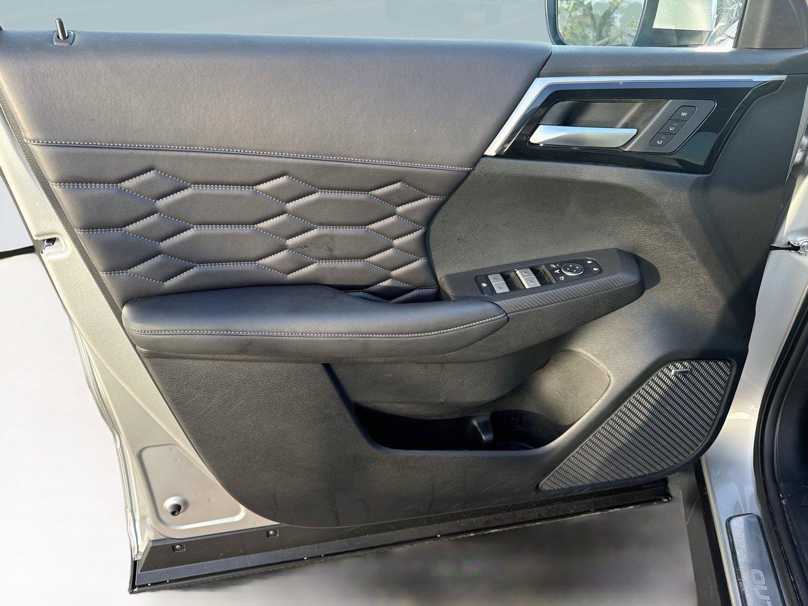 Used 2026 Mitsubishi Outlander SEL FWD image 8