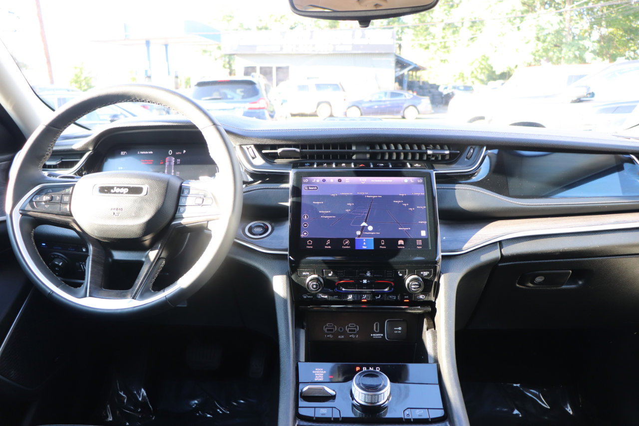 Used 2024 Jeep Grand Cherokee Limited 4xe image 17