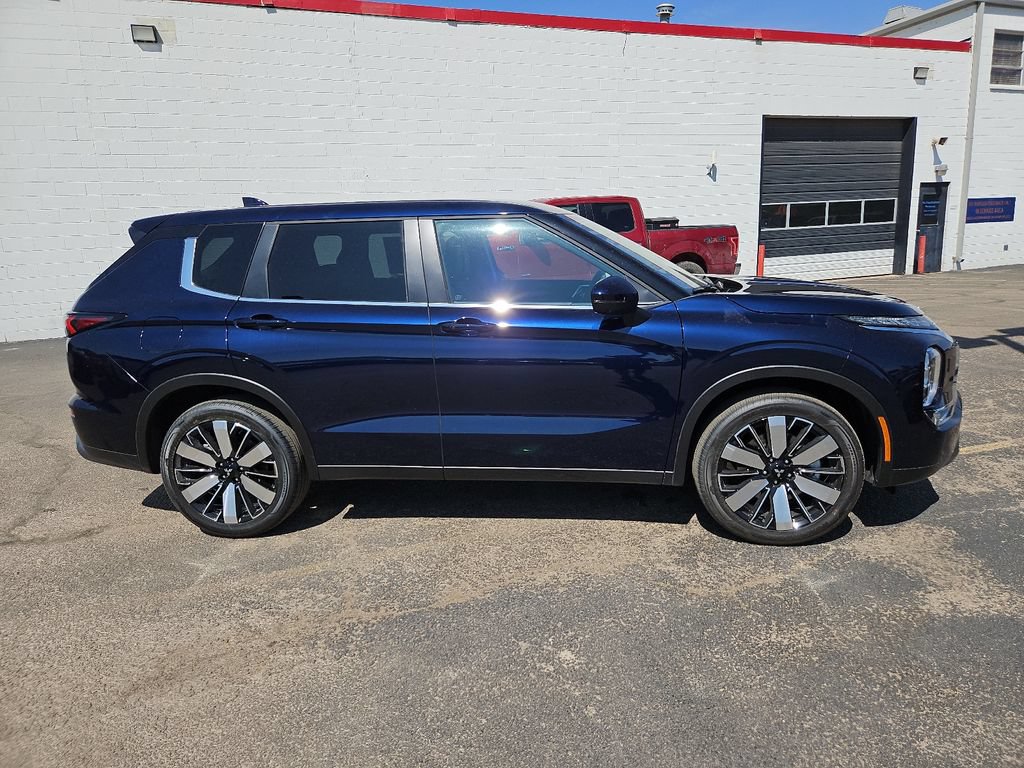 New 2026 Mitsubishi Outlander SE AWD/4WD image 15