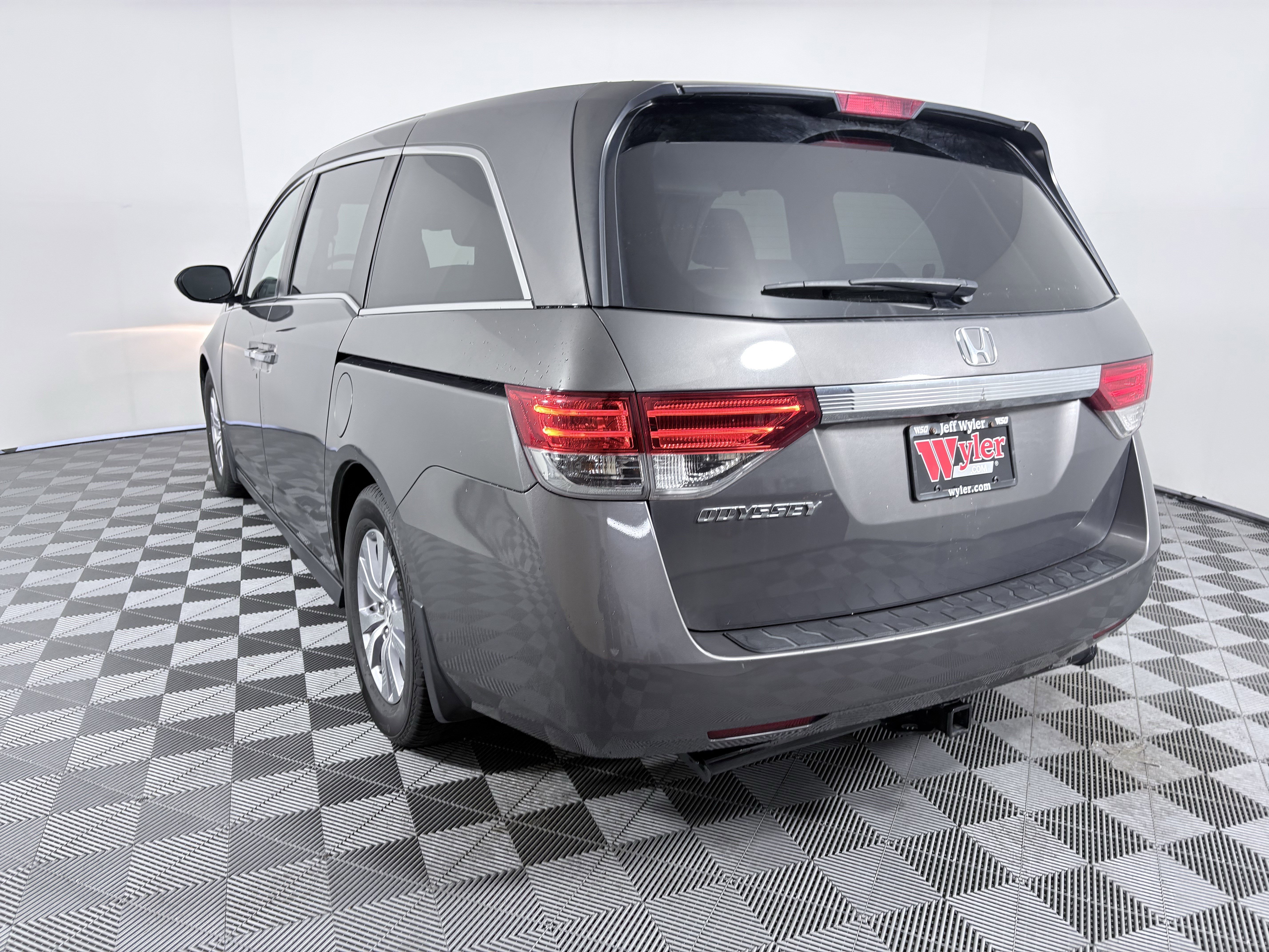 Used 2015 Honda Odyssey EX-L image 3