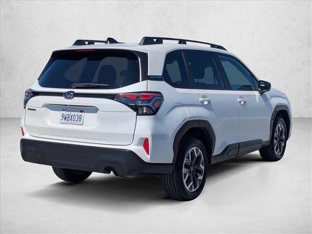 Used 2025 Subaru Forester Premium AWD/4WD image 5