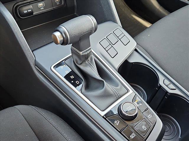 Used 2025 Kia Sportage LX image 12