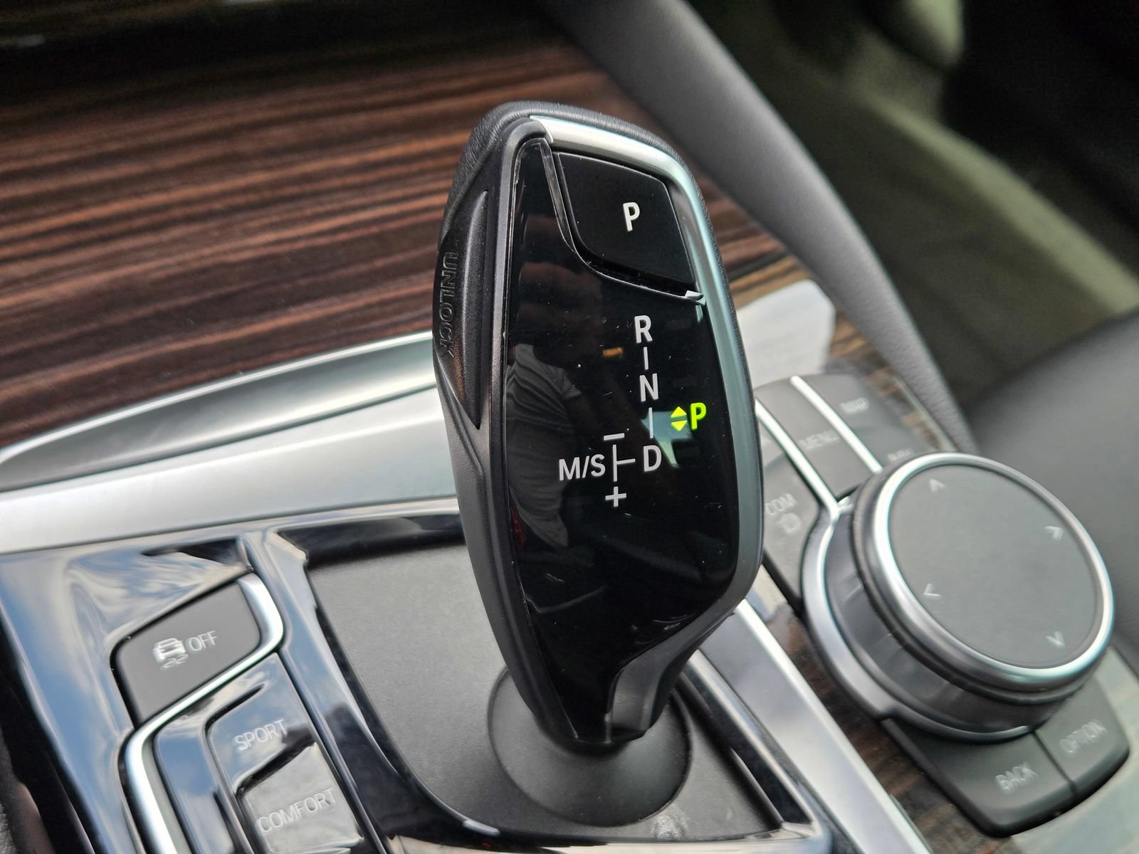 Used 2020 BMW 530i w/ Premium Package RWD image 20
