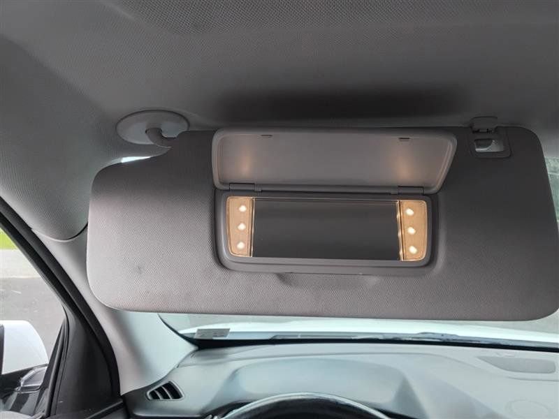 Used 2020 Chevrolet Traverse LT image 23