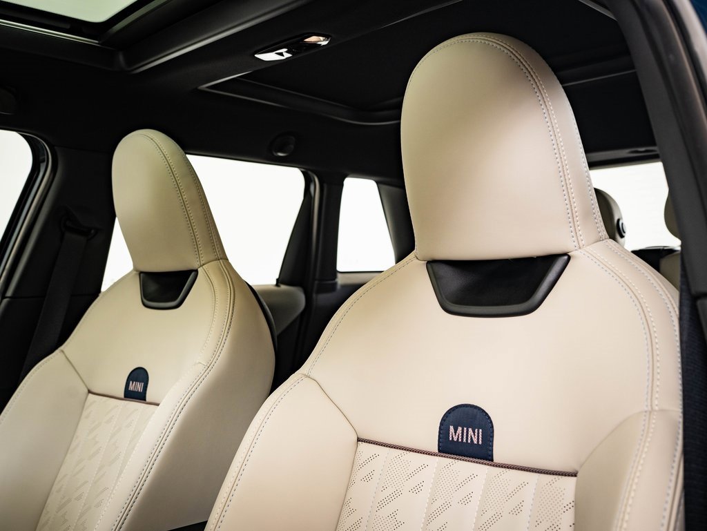 New 2026 MINI Cooper S image 19