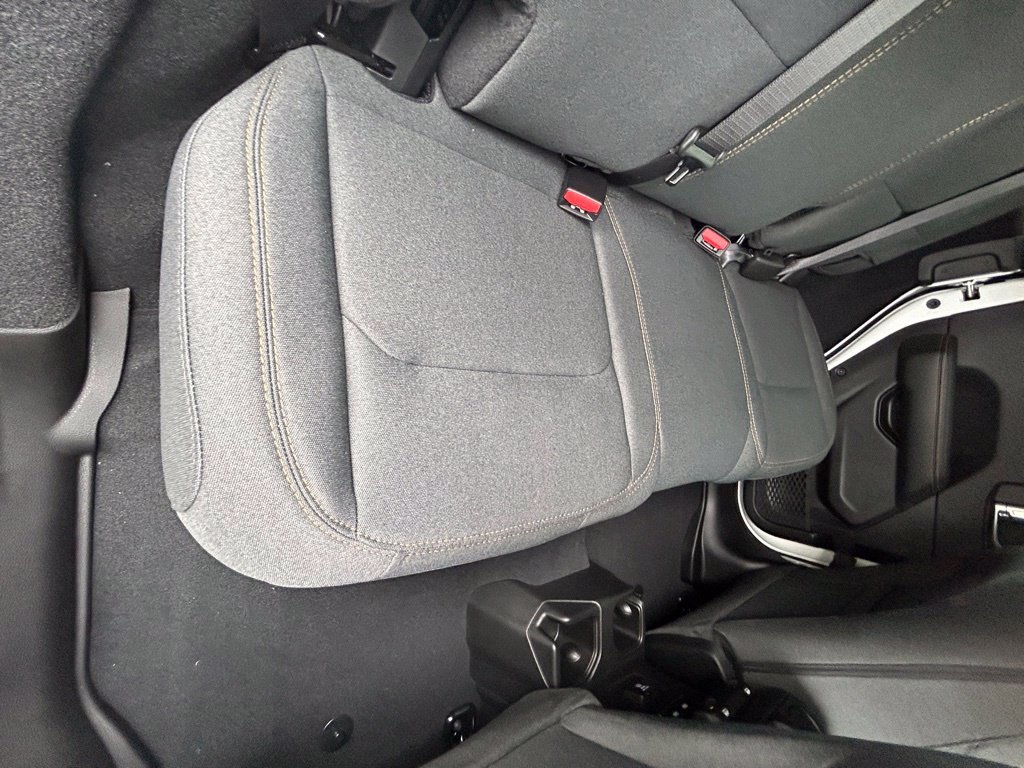 Used 2024 Jeep Wrangler Unlimited Sahara AWD/4WD image 25