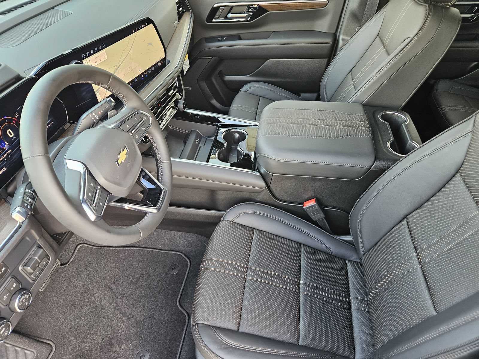 New 2026 Chevrolet Tahoe High Country AWD/4WD image 15