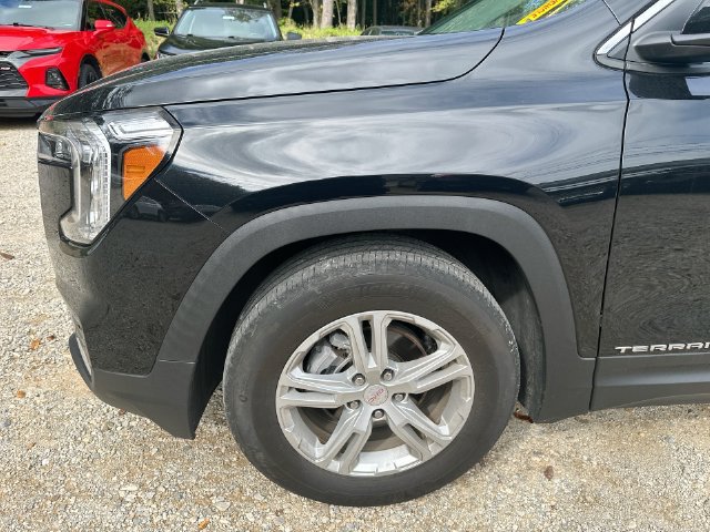 Used 2024 GMC Terrain SLE FWD image 44