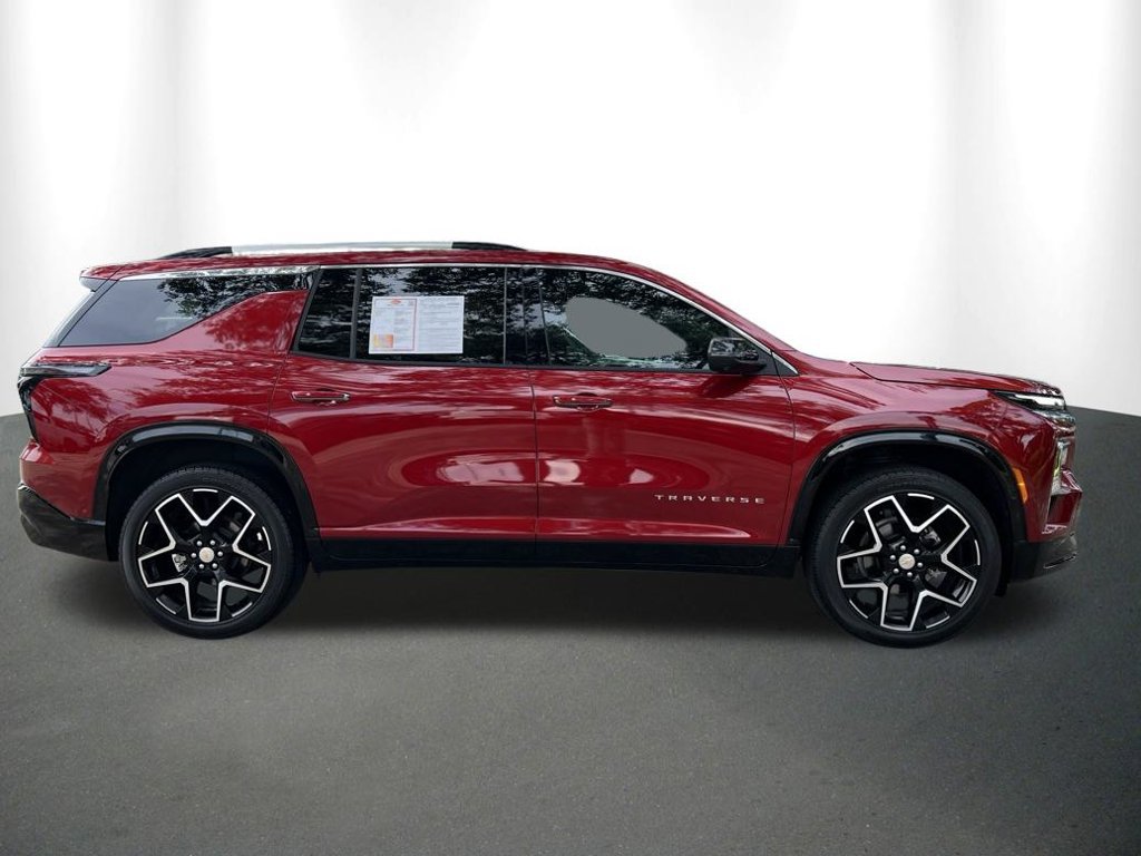 Used 2025 Chevrolet Traverse High Country AWD/4WD image 43