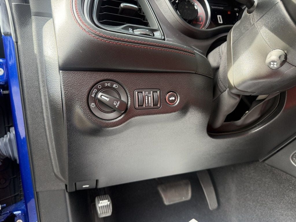 Used 2022 Dodge Challenger R/T w/ Plus Package RWD image 13