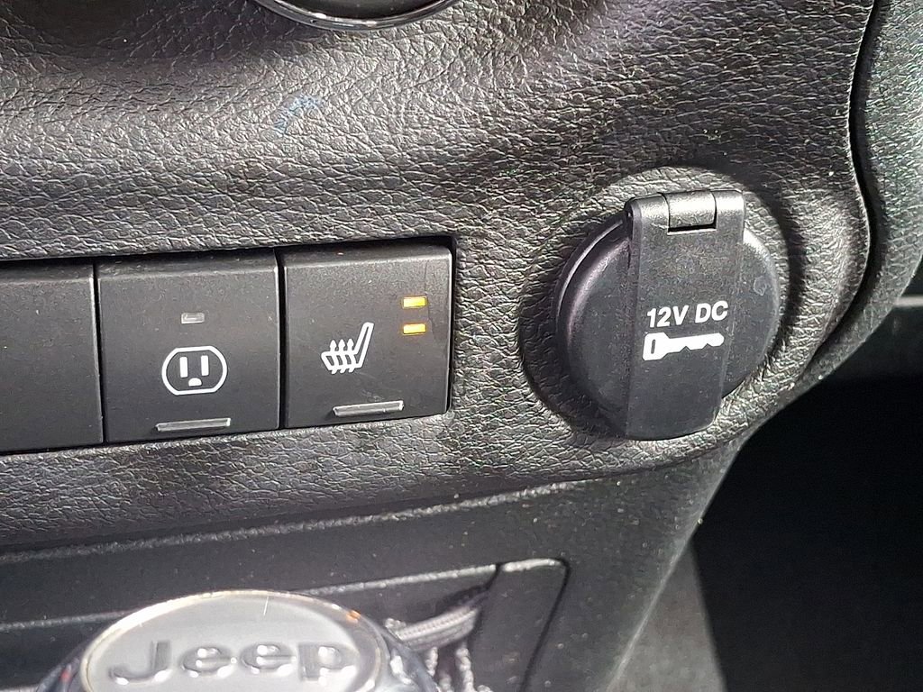 Used 2017 Jeep Wrangler Unlimited Sahara w/ Dual Top Group image 25