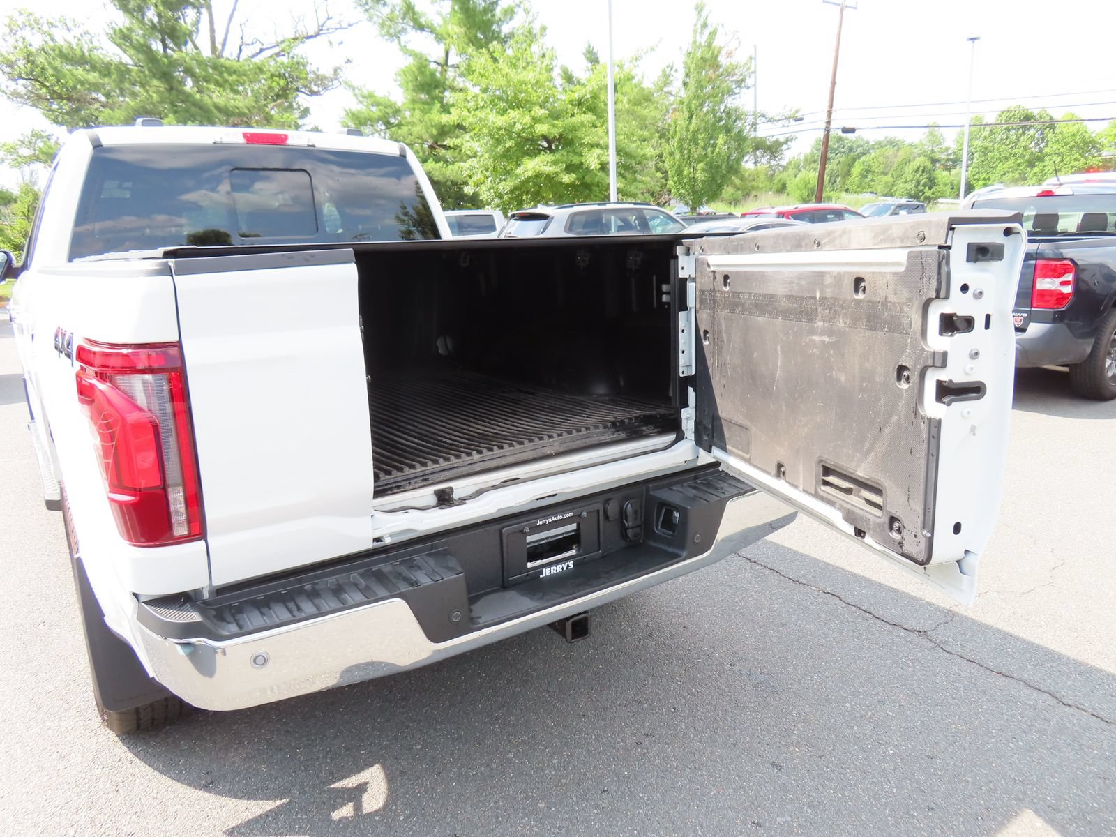 Used 2026 Ford F150 Lariat w/ Equipment Group 502A High AWD/4WD image 13