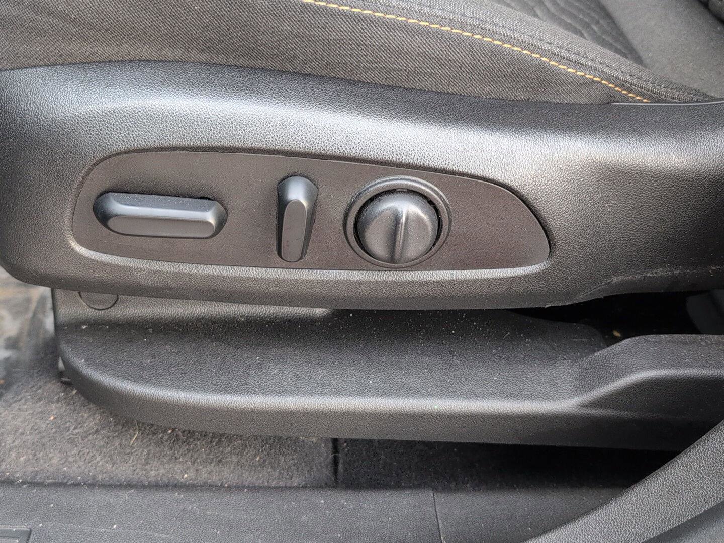 Used 2020 Chevrolet Equinox LT image 21