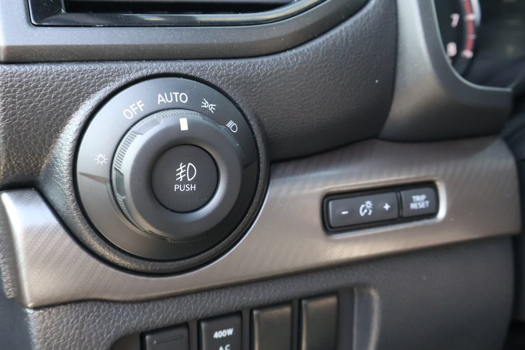 Used 2023 Nissan Titan PRO-4X w/ Pro-4x Convenience Package AWD/4WD image 19