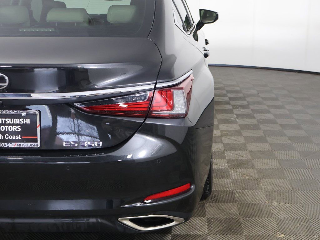 Used 2023 Lexus ES 350 w/ Ultra Luxury Package image 19