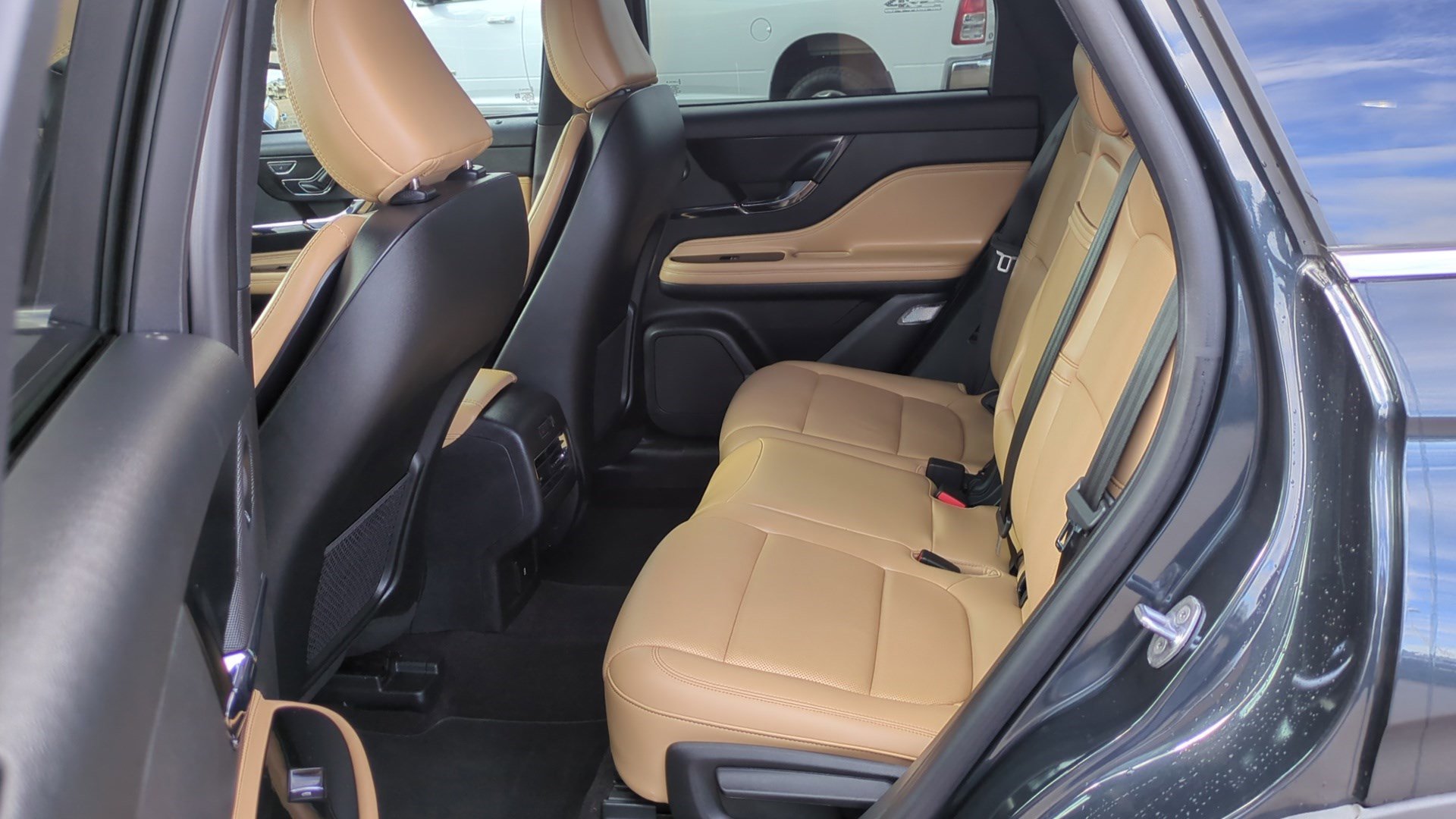 Used 2021 Lincoln Corsair Reserve w/ Equipment Group 201A image 26