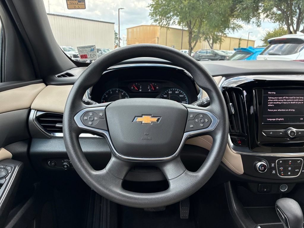 Used 2022 Chevrolet Traverse LS FWD image 18
