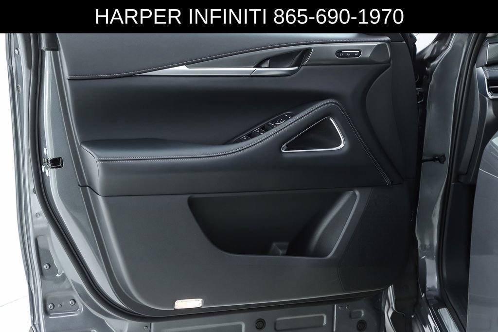 Certified 2026 INFINITI QX60 Luxe w/ Cargo Package AWD/4WD image 19