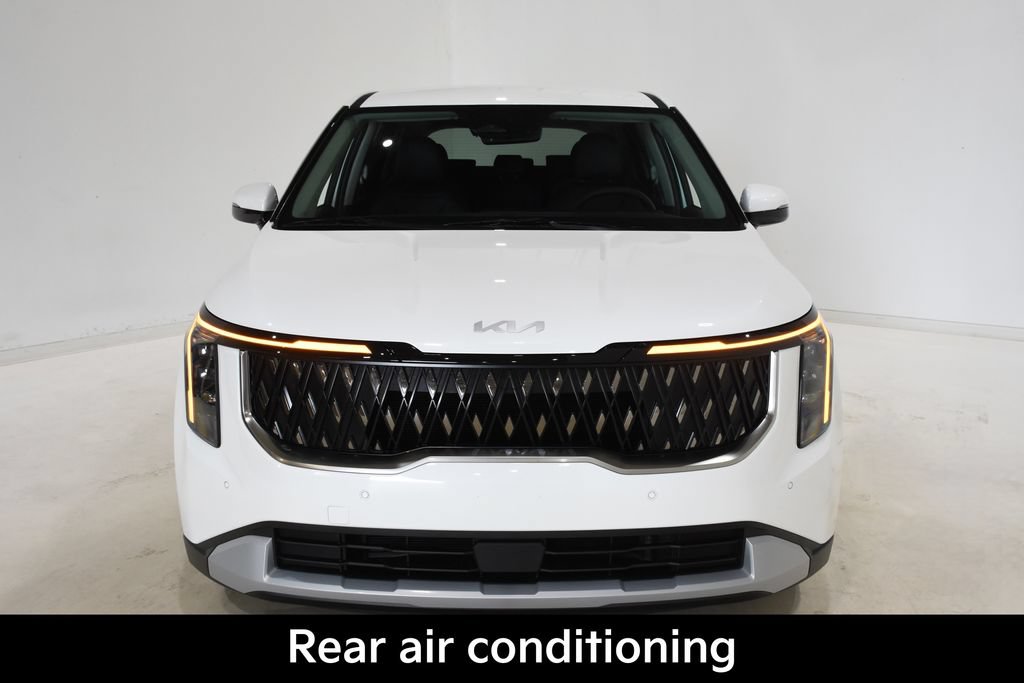 New 2027 Kia Carnival FWD image 2