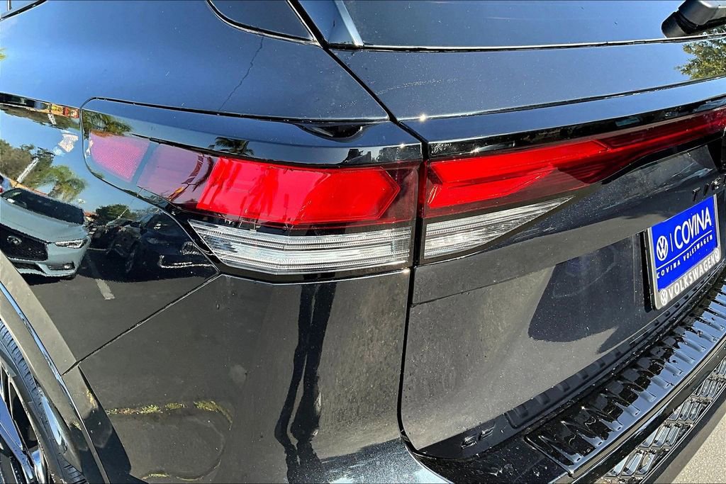 New 2026 Volkswagen Tiguan SE R-Line image 24