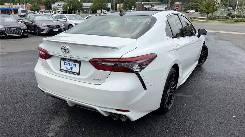 Used 2022 Toyota Camry XSE FWD image 6