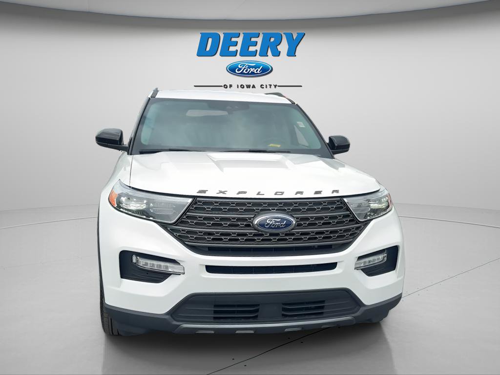 Used 2024 Ford Explorer XLT w/ Equipment Group 202A AWD/4WD image 8