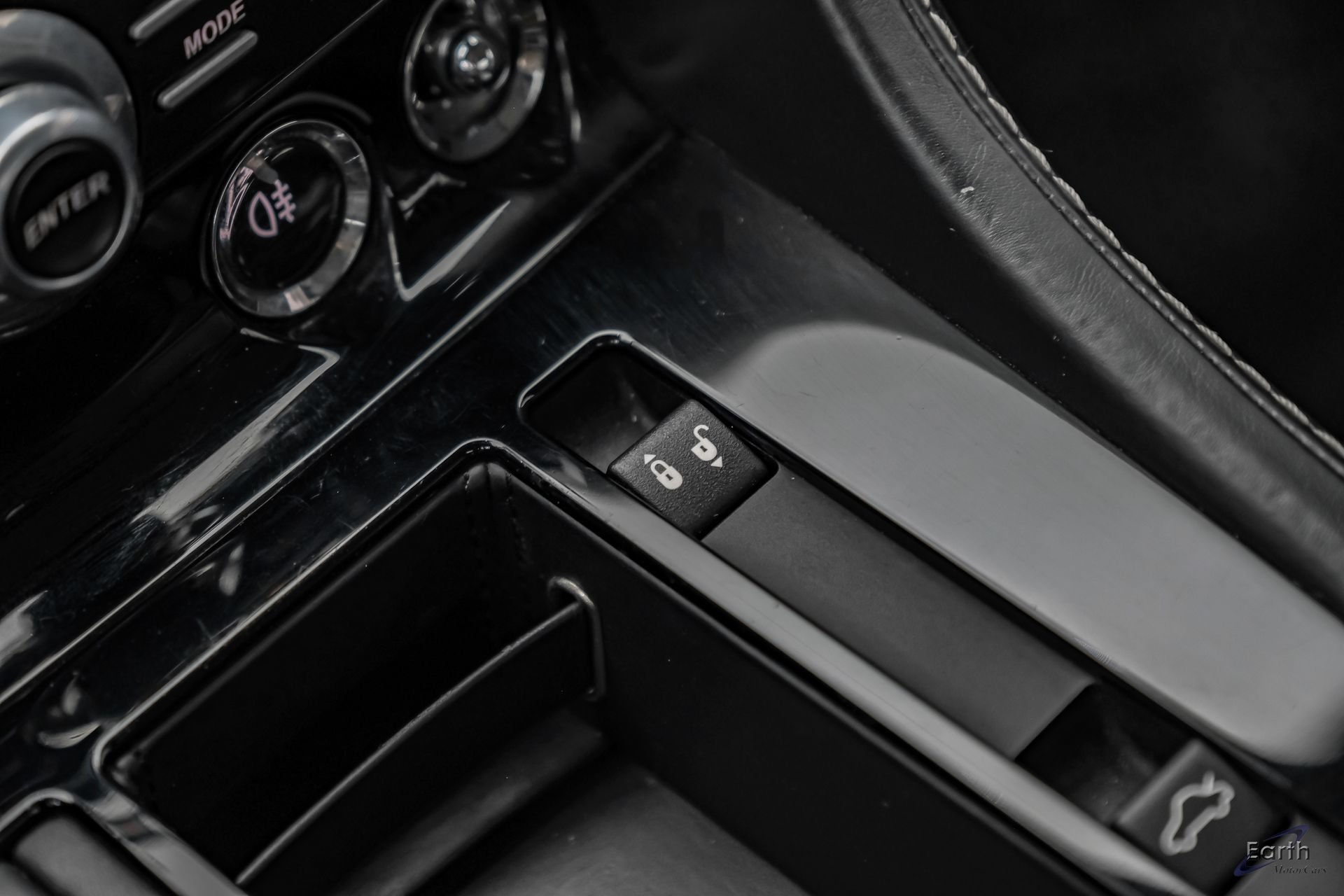 Used 2014 Aston Martin V8 Vantage S RWD image 59