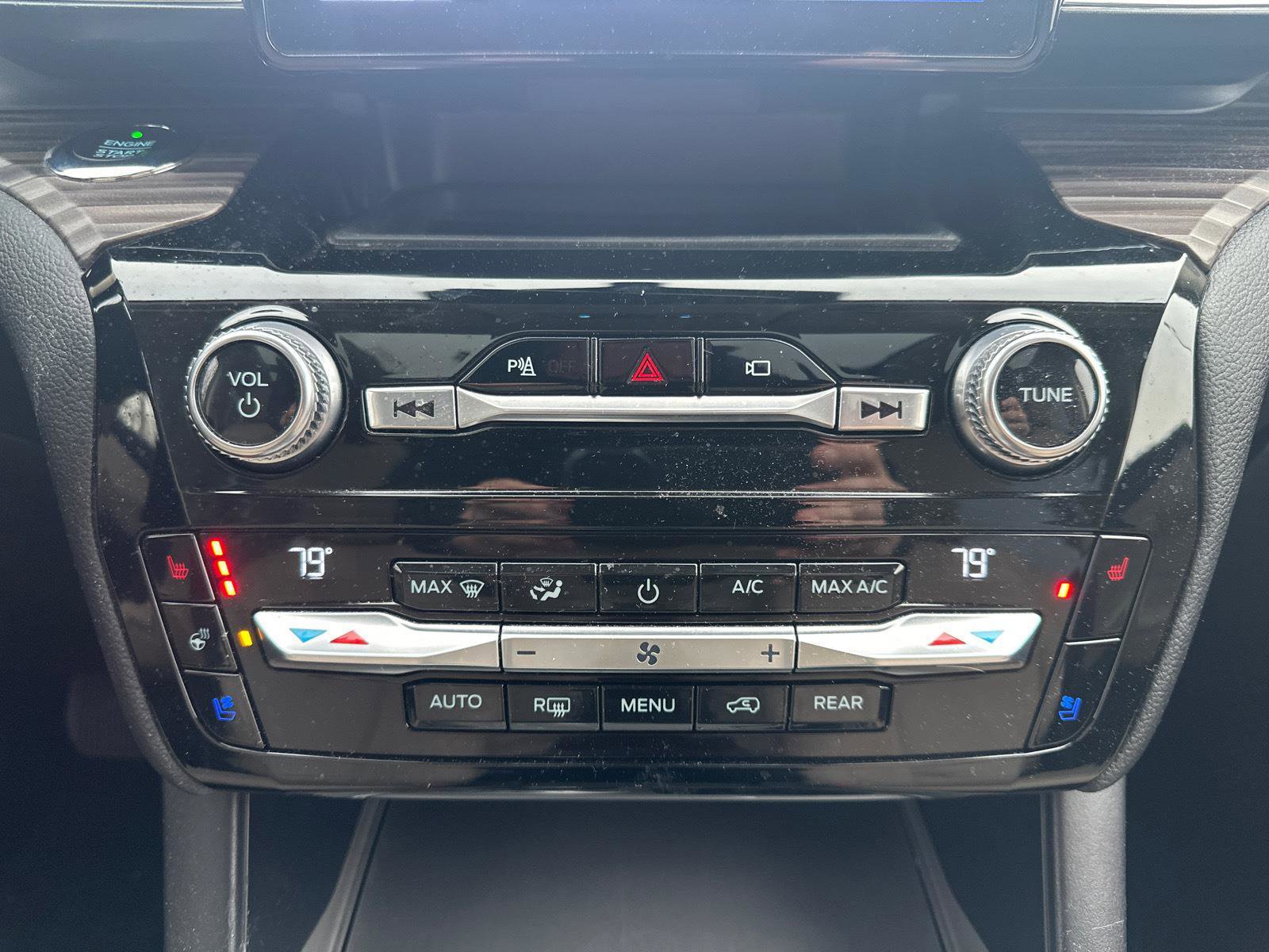 Used 2021 Ford Explorer Limited w/ Equipment Group 301A image 9