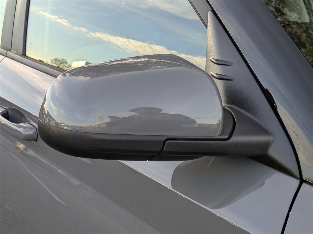 Used 2022 Hyundai Venue SEL image 12