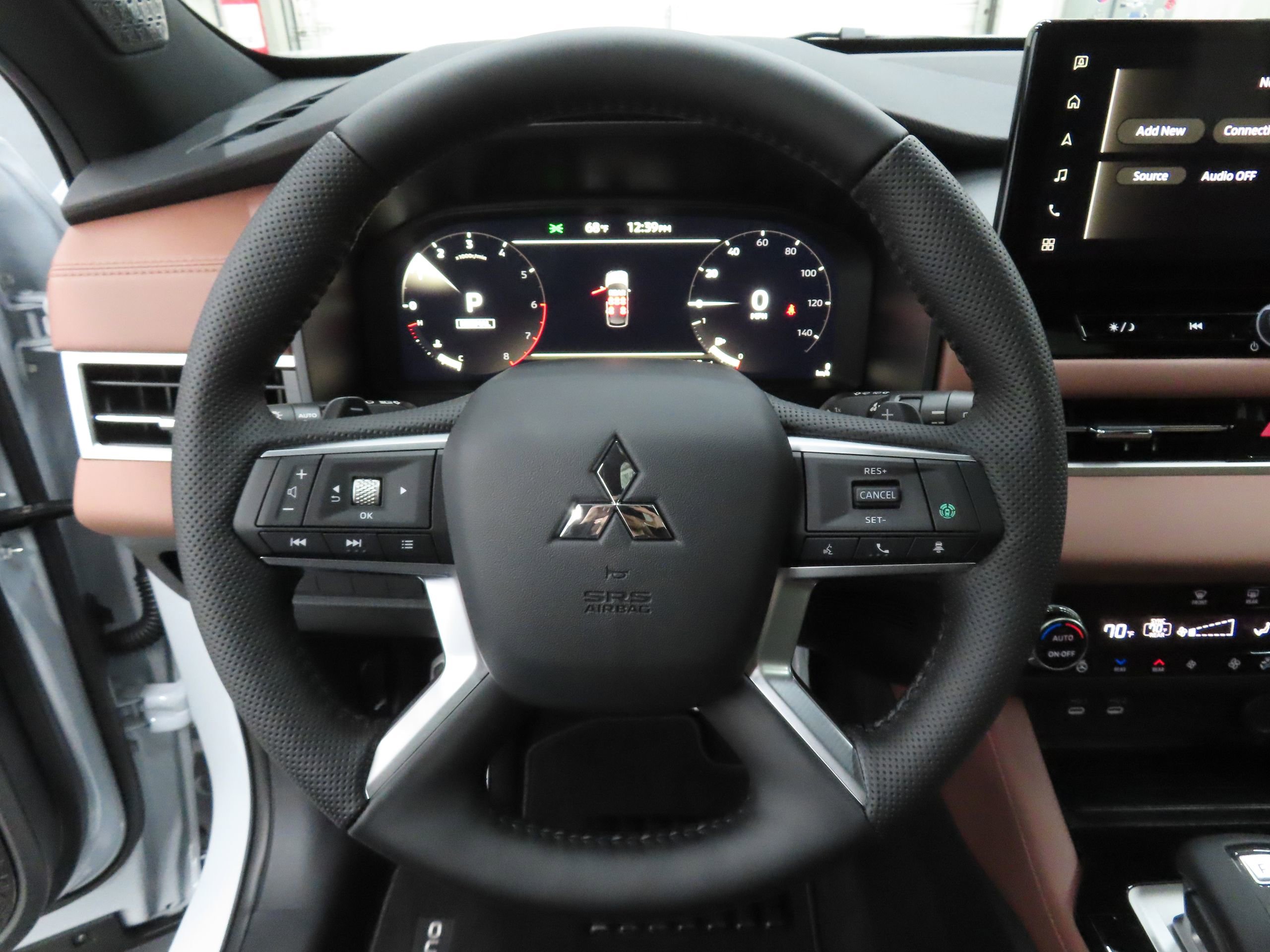 New 2026 Mitsubishi Outlander SEL image 13