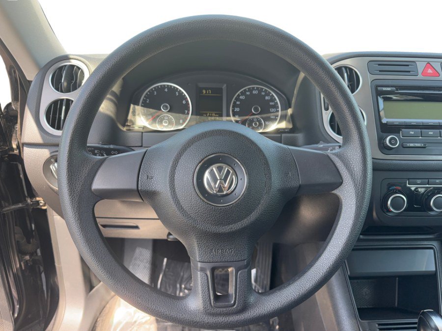 Used 2011 Volkswagen Tiguan S AWD/4WD image 18
